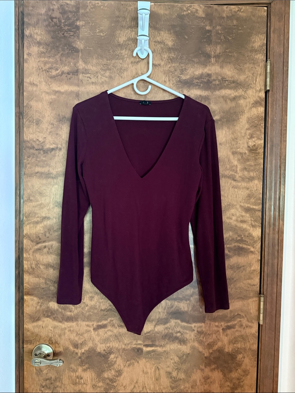 Express Body Contour Long Sleeve V-Neck Bodysuit in Burgundy - Large